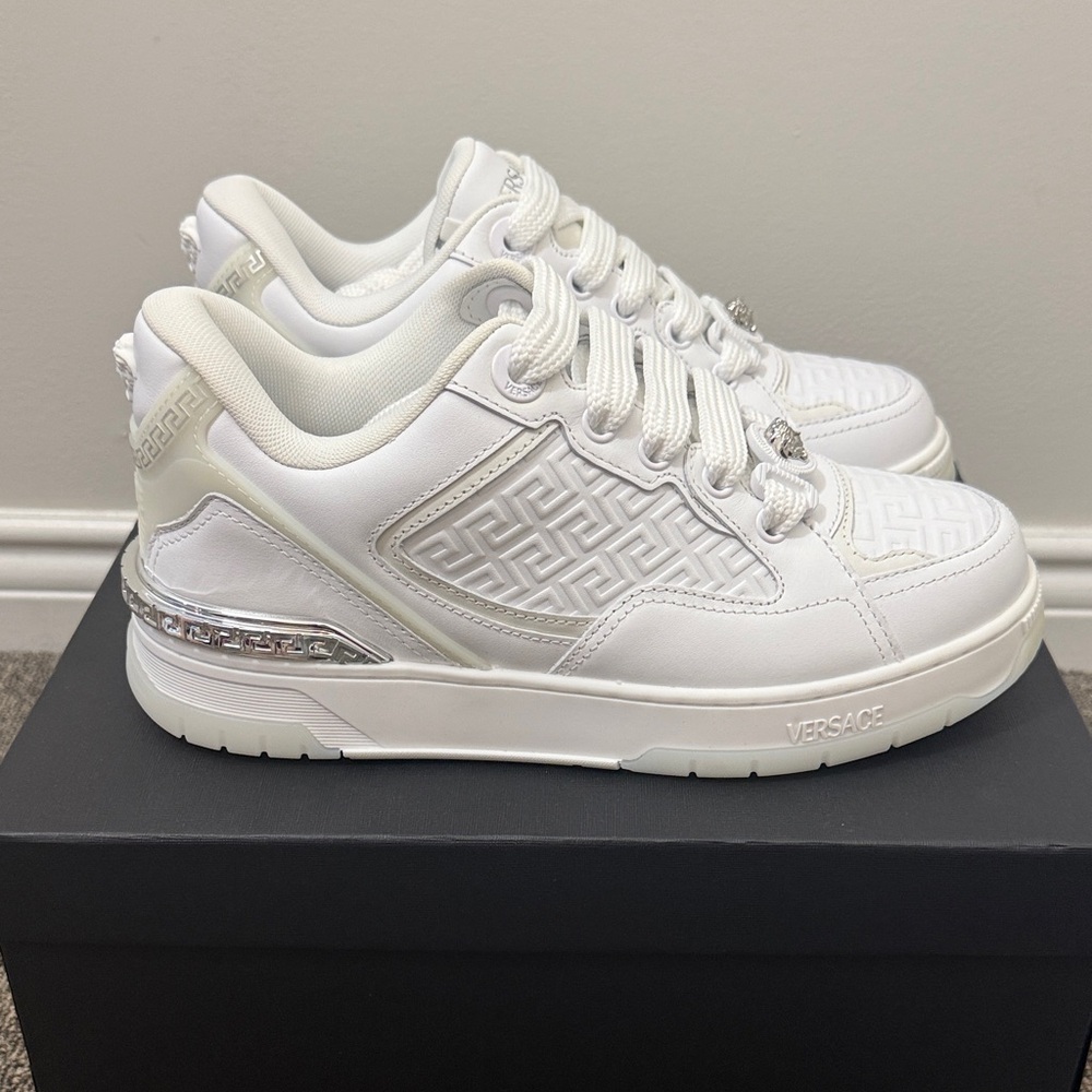 Versace White Women’s Low-Top Lace-Up Sneakers with Embossed Greek Key